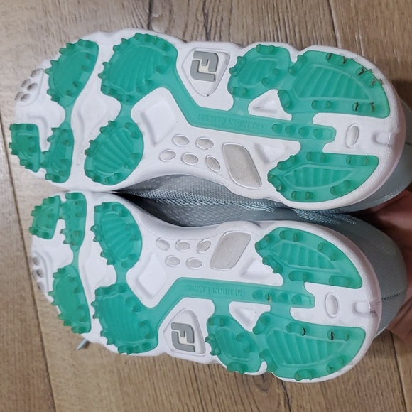 Foot Joy Golf Cleats - Picture 4 of 8
